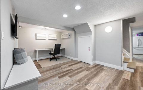 Photo 21 at 136 Prince George Drive, Rosethorn, Toronto