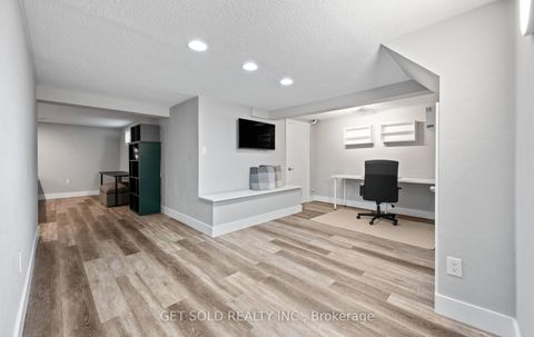 Photo 23 at 136 Prince George Drive, Rosethorn, Toronto