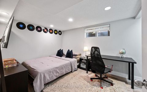Photo 29 at 136 Prince George Drive, Rosethorn, Toronto