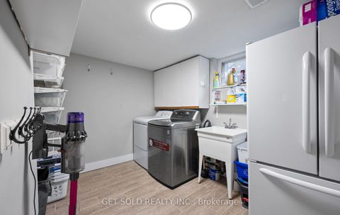 Photo 34 at 136 Prince George Drive, Rosethorn, Toronto