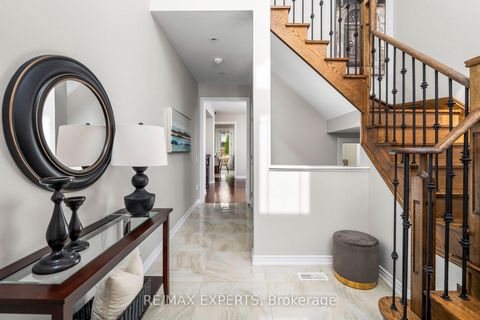 Photo 4 at 22 Garyscholl Road, Vellore Village, Vaughan