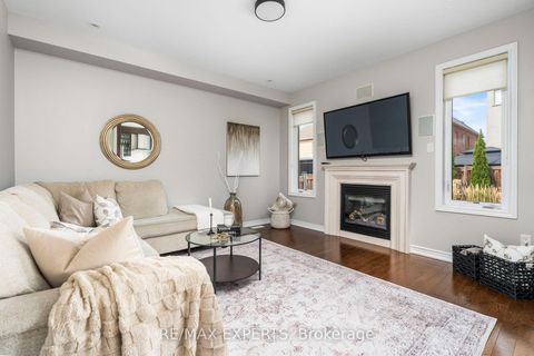 Photo 12 at 22 Garyscholl Road, Vellore Village, Vaughan