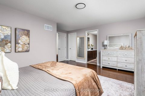Photo 23 at 22 Garyscholl Road, Vellore Village, Vaughan