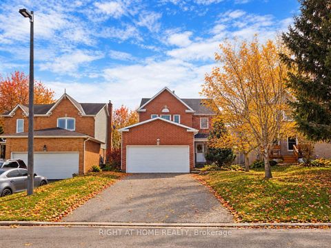 Photo 2 at 9 Sherie Drive, Keswick North, Georgina