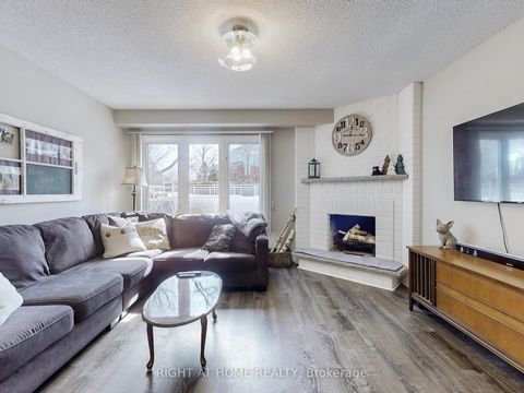 Photo 15 at 9 Sherie Drive, Keswick North, Georgina
