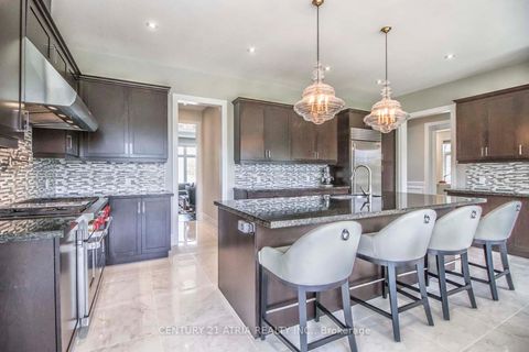 Photo 10 at 122 Burns Boulevard, King City, King
