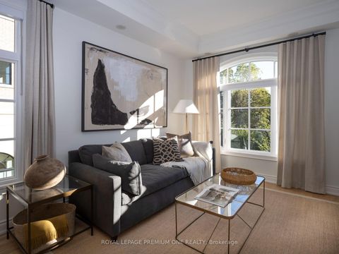 Photo 9 at 20 Earlington Avenue, Kingsway South, Toronto