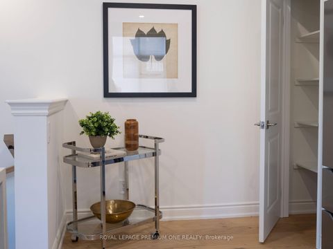 Photo 18 at 20 Earlington Avenue, Kingsway South, Toronto