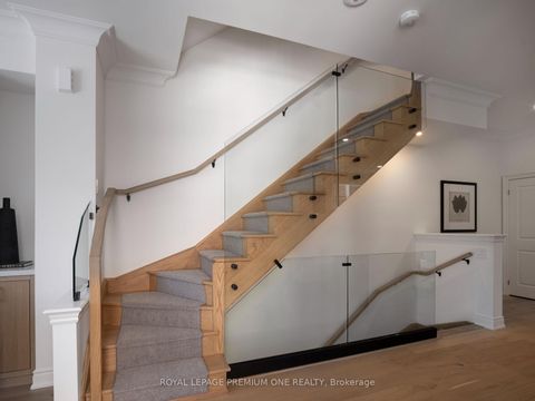 Photo 19 at 20 Earlington Avenue, Kingsway South, Toronto