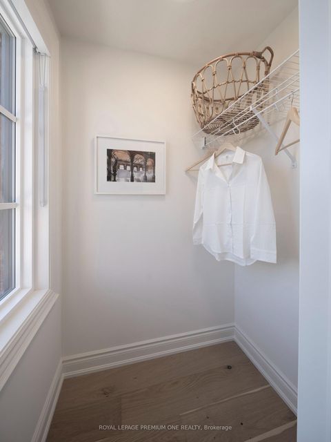 Photo 21 at 20 Earlington Avenue, Kingsway South, Toronto