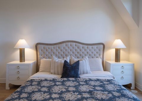 Photo 27 at 20 Earlington Avenue, Kingsway South, Toronto