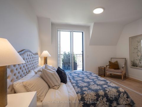 Photo 29 at 20 Earlington Avenue, Kingsway South, Toronto