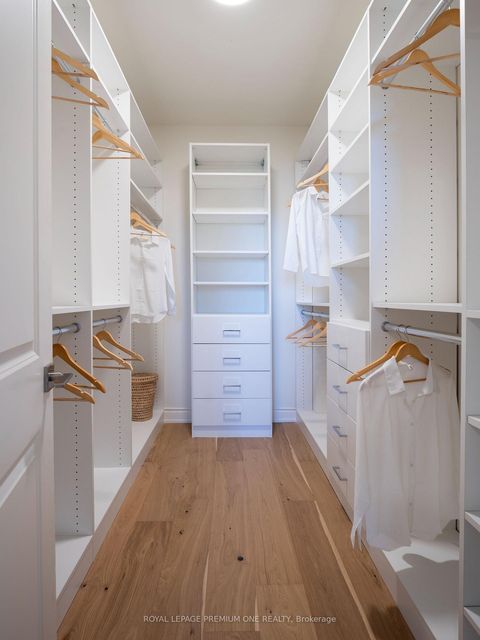 Photo 30 at 20 Earlington Avenue, Kingsway South, Toronto