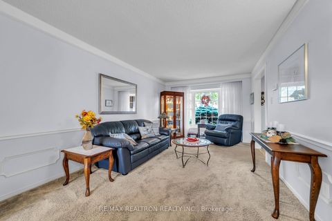 Photo 10 at 114 Golf Links Drive S, Aurora Highlands, Aurora