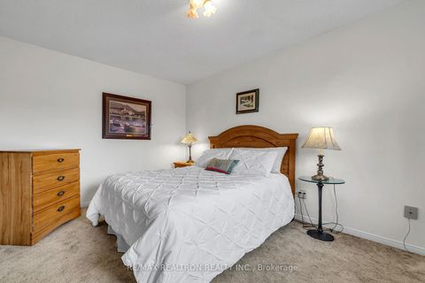 Photo 31 at 114 Golf Links Drive S, Aurora Highlands, Aurora
