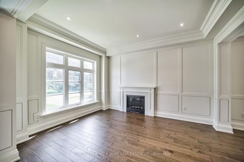 Photo 3 at 82 Cartier Crescent, Crosby, Richmond Hill