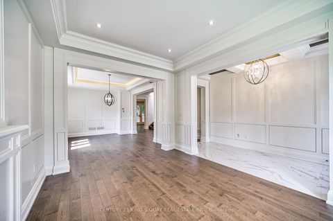 Photo 5 at 82 Cartier Crescent, Crosby, Richmond Hill