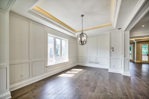 Photo 6 at 82 Cartier Crescent, Crosby, Richmond Hill