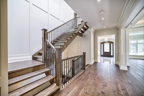 Photo 7 at 82 Cartier Crescent, Crosby, Richmond Hill