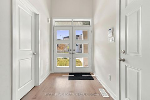 Photo 4 at 73 Danielle Moore Circle, Bendale, Toronto