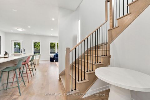 Photo 10 at 73 Danielle Moore Circle, Bendale, Toronto