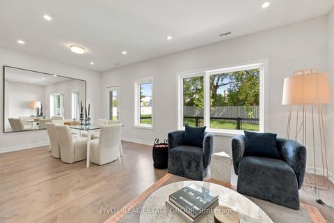Photo 18 at 73 Danielle Moore Circle, Bendale, Toronto