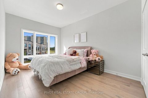 Photo 31 at 73 Danielle Moore Circle, Bendale, Toronto