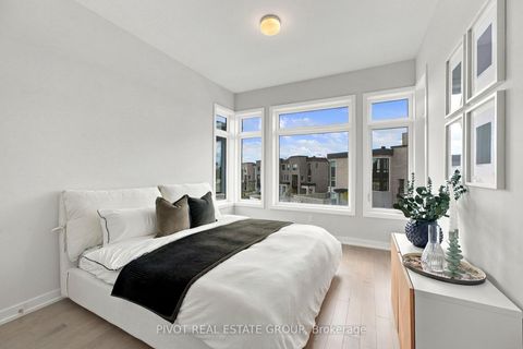 Photo 34 at 73 Danielle Moore Circle, Bendale, Toronto