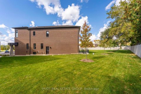Photo 44 at 73 Danielle Moore Circle, Bendale, Toronto