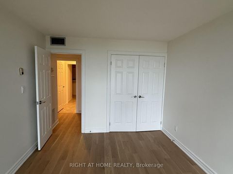Photo 13 at 707 - 2000 ISLINGTON Avenue, The Westway, Toronto