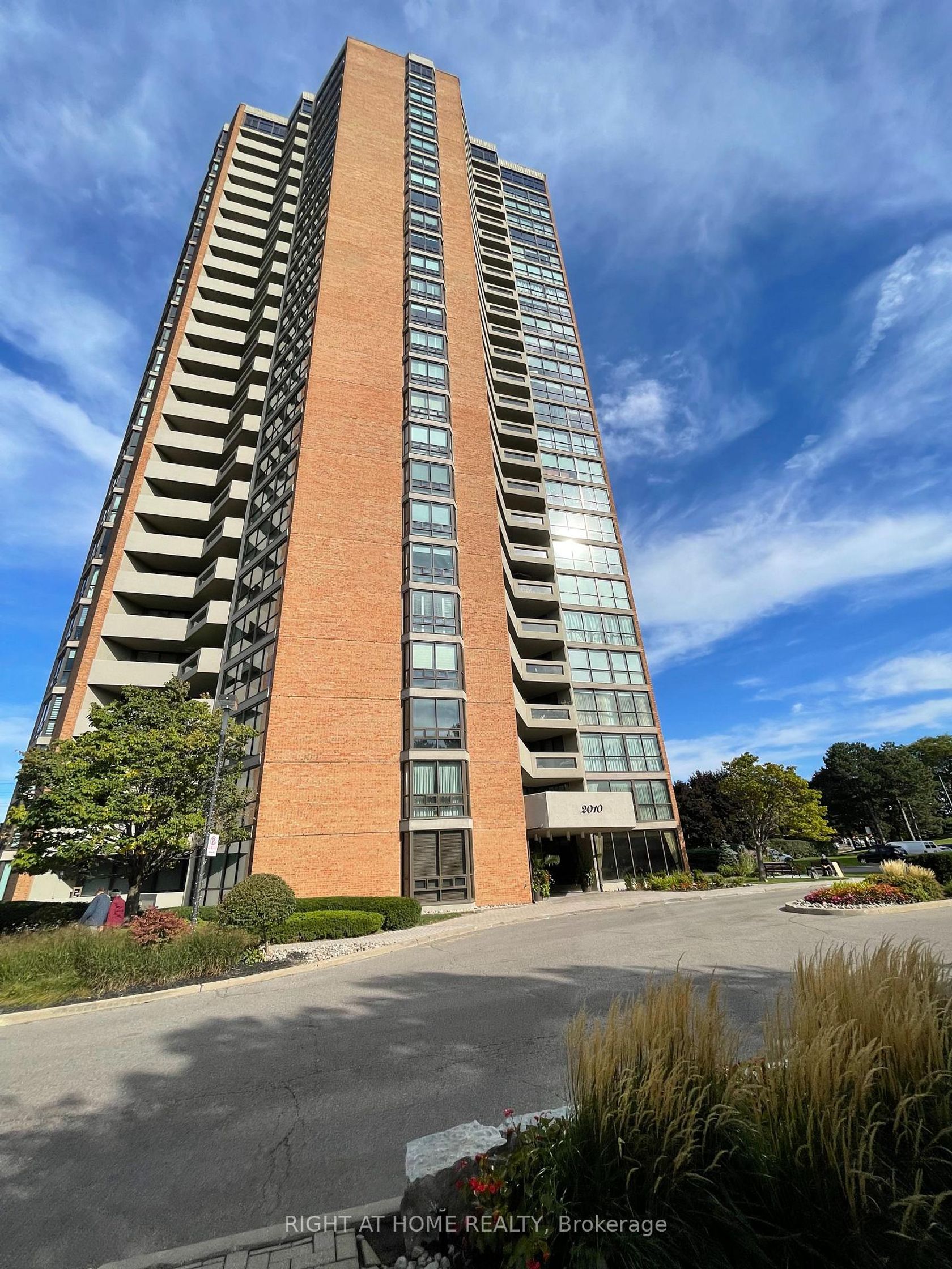 707 - 2000 ISLINGTON Avenue, The Westway, Toronto 