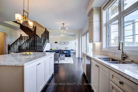 Photo 17 at 38 Ridgepoint Road, Kleinburg, Vaughan