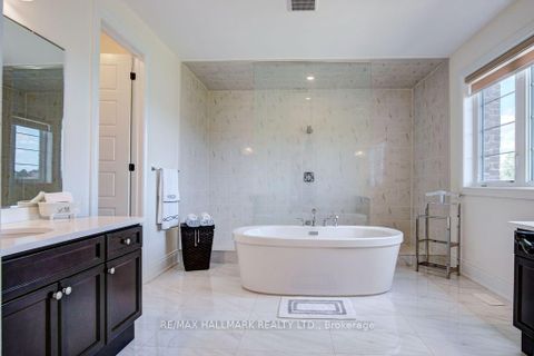 Photo 32 at 38 Ridgepoint Road, Kleinburg, Vaughan