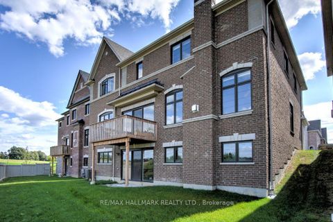 Photo 45 at 38 Ridgepoint Road, Kleinburg, Vaughan