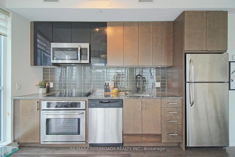 Photo 7 at 2202 - 89 Dunfield Avenue, Mount Pleasant West, Toronto