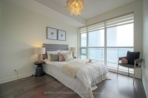 Photo 14 at 2202 - 89 Dunfield Avenue, Mount Pleasant West, Toronto