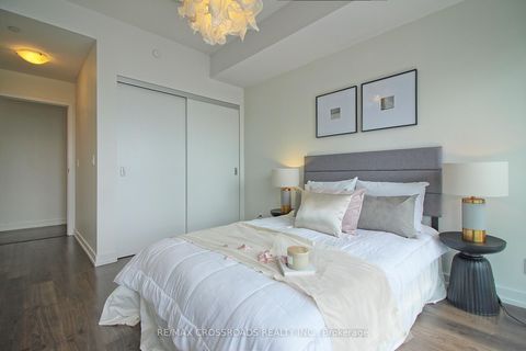 Photo 15 at 2202 - 89 Dunfield Avenue, Mount Pleasant West, Toronto