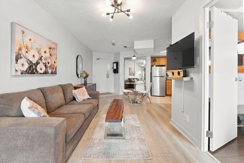 Photo 10 at 1102 - 650 Queens Quay W, Niagara, Toronto