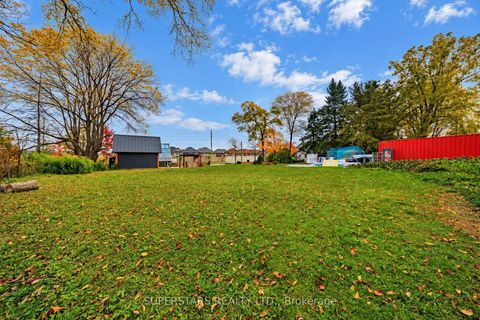 Photo 26 at 17450 Bathurst Street, Rural King, King