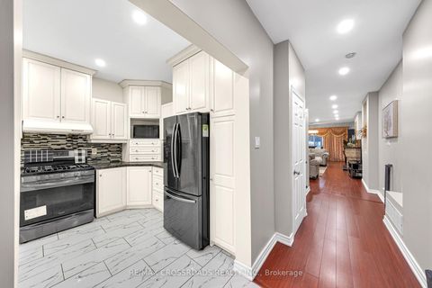 Photo 4 at 592A Danforth Road, Birchmount, Toronto