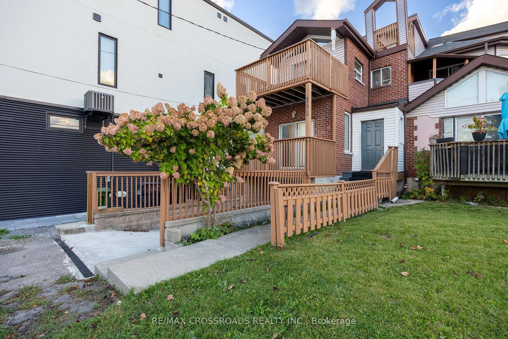 592A Danforth Road, Birchmount, Toronto 