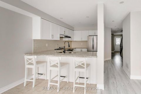 Photo 9 at 151 Amulet Crescent, Rouge Woods, Richmond Hill