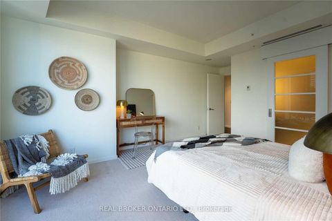 Photo 16 at 3307 - 180 University Avenue, Bay Street Corridor, Toronto