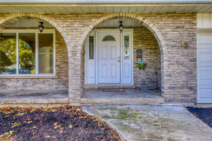 Photo 3 at 15 Newton Road, Brampton North, Brampton