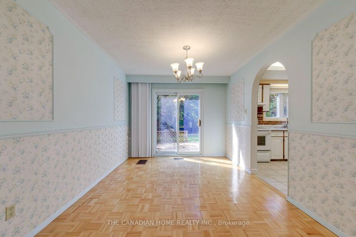 Photo 9 at 15 Newton Road, Brampton North, Brampton