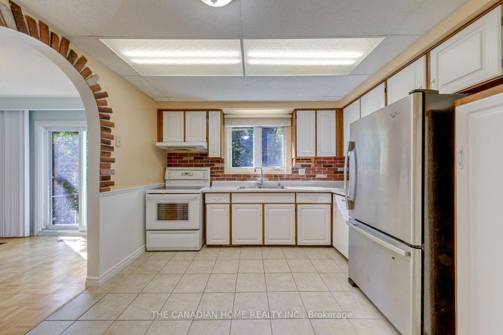 Photo 13 at 15 Newton Road, Brampton North, Brampton