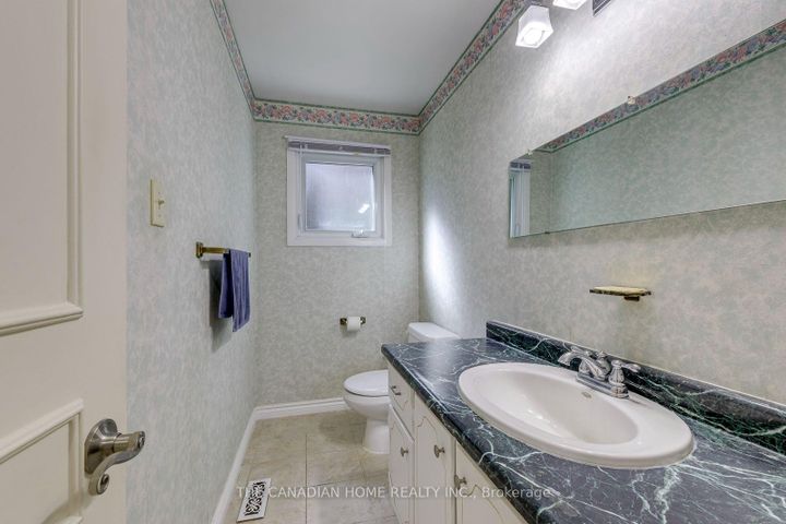 Photo 17 at 15 Newton Road, Brampton North, Brampton
