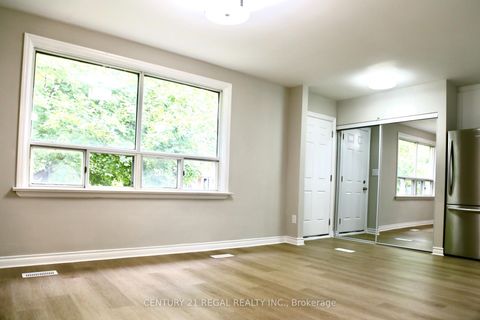 Photo 5 at 987 Victoria Park Avenue, Birchmount, Toronto