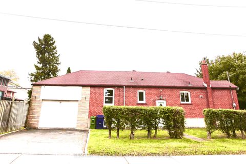 Photo 13 at 987 Victoria Park Avenue, Birchmount, Toronto