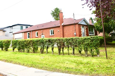 Photo 14 at 987 Victoria Park Avenue, Birchmount, Toronto